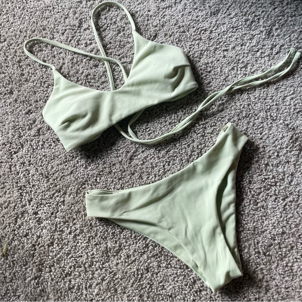 Green textured bikini